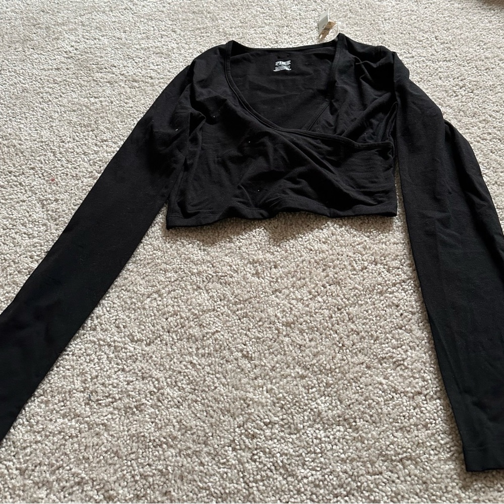 Pink black long sleeve crop top